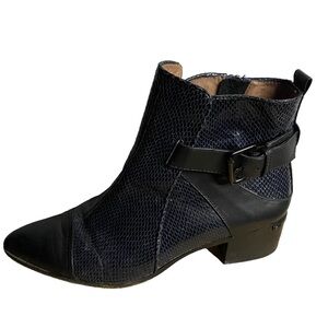 Donald J Pliner Women's Blue Leather Snakeskin Doma Ankle Boots